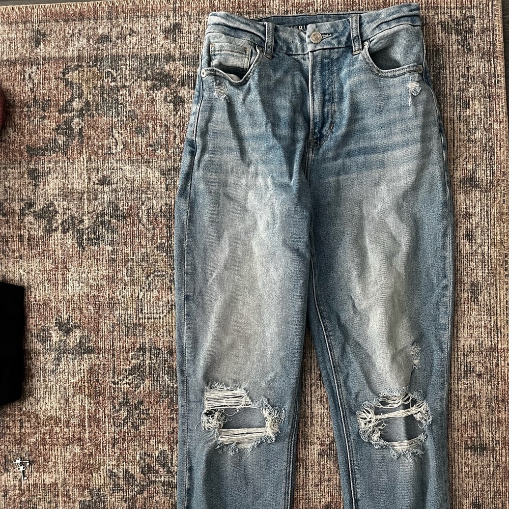 American eagle ripped jeans